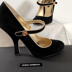Dolce & Gabbana Mary Jane Pumps